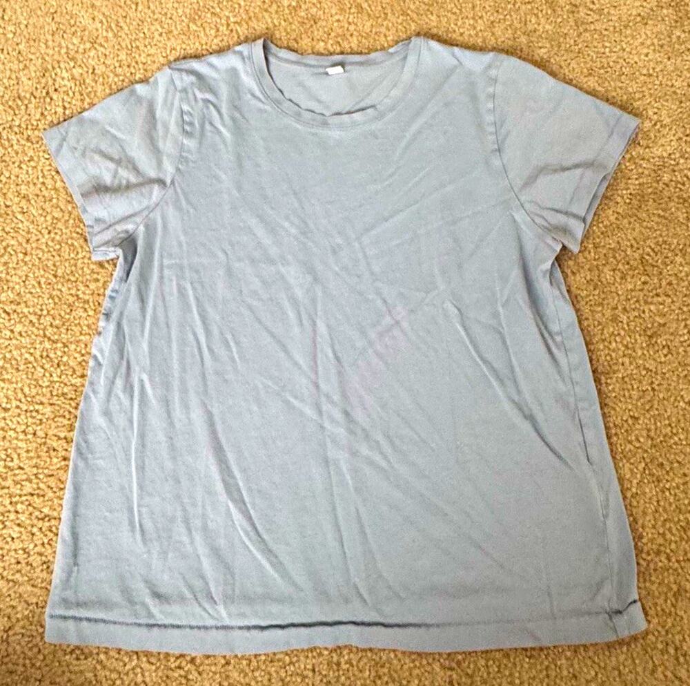 UNIQLO Supima Cotton T Shirt Womens Medium Light Blue Crew Neck Basic